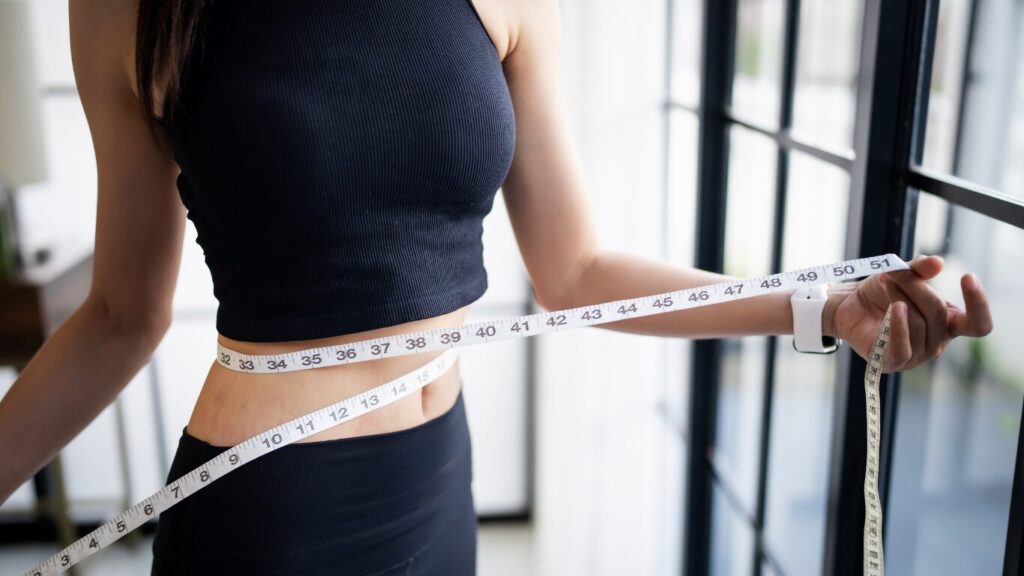 ダイエットする女性