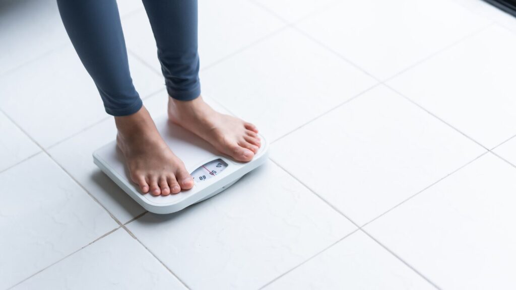 ダイエットする女性